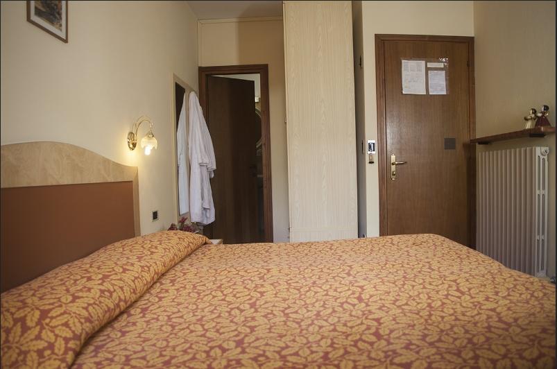 Hotel Venezia ロッカ・ピエートレ エクステリア 写真